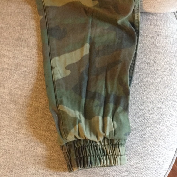 TNA camouflage jogger pants size 0 - Picture 4 of 13